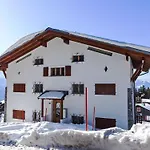 Les Aiguilles Vertes Rez Superieur By Interhome Appartement Crans-Montana