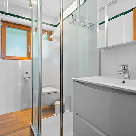 아파트 Les Aiguilles Vertes Rez Superieur By Interhome 크란스몬타나