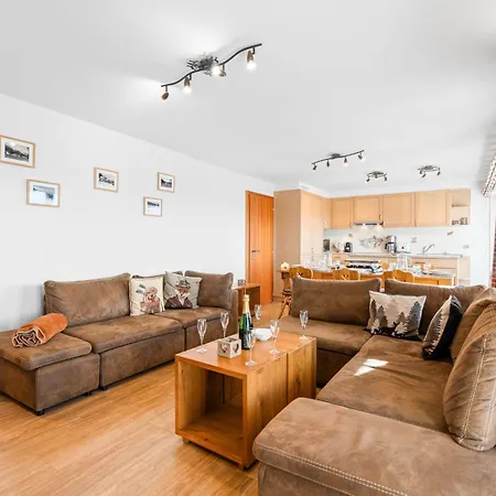 Les Aiguilles Vertes Rez Superieur By Interhome *